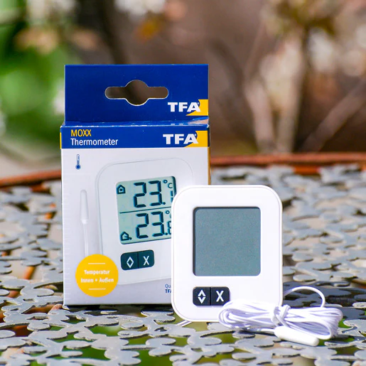 Thermometer, digital