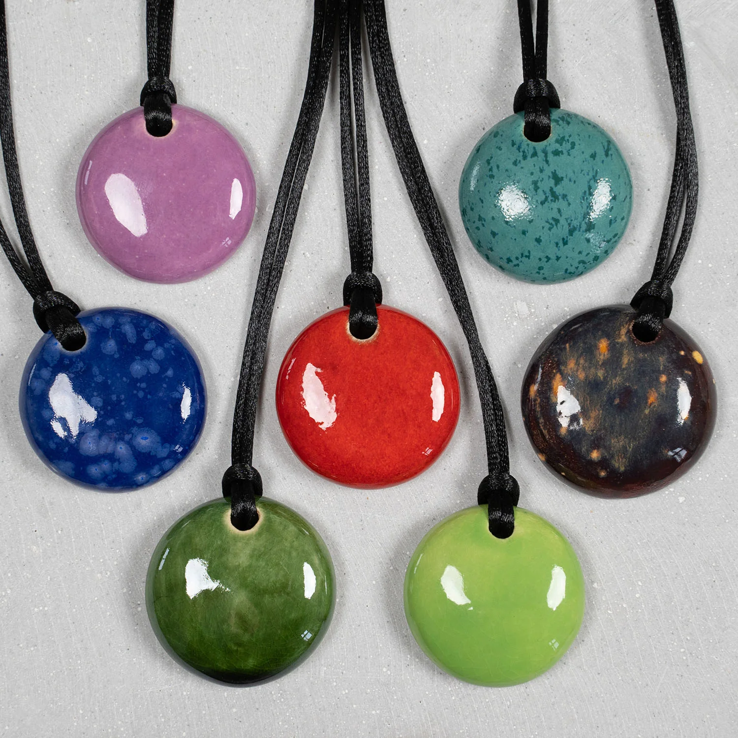 Kette mit EM-Kin Medaillon
